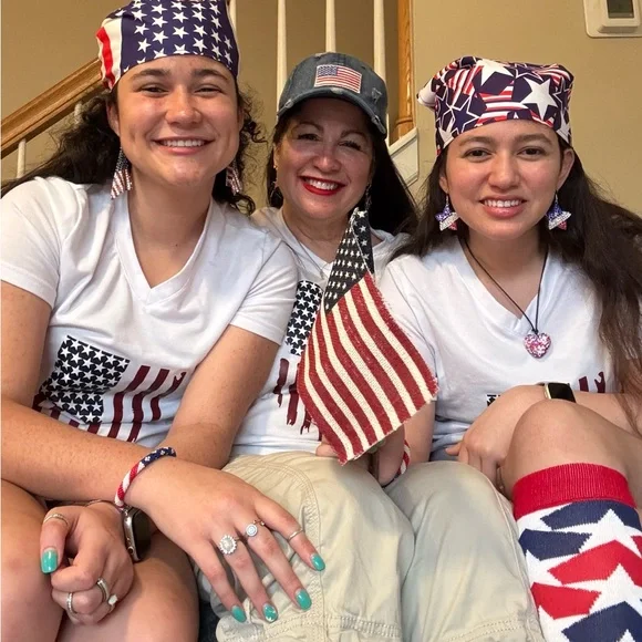 Designer Handbag Giveaway For Female Military Veterans - Picture 4 of 14